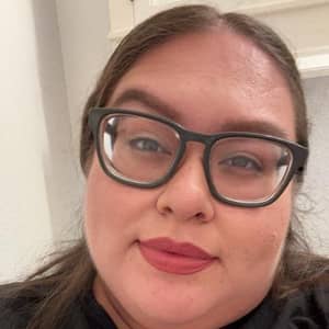 Sitter Profile Image: Selena R.