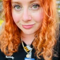 Sitter Profile Image: Elizabeth W.