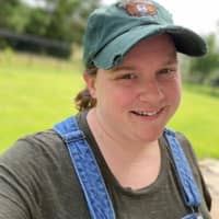 Sitter Profile Image: Leah W.