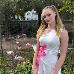 Sitter Profile Image: Elen F.