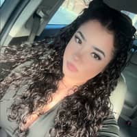 Sitter Profile Image: Isabella T.