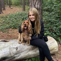 Sitter Profile Image: Fruzsina S.