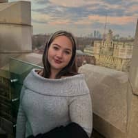 Sitter Profile Image: Sarah T.