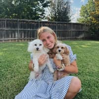 Sitter Profile Image: Julia W.