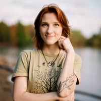 Sitter Profile Image: Leia F.