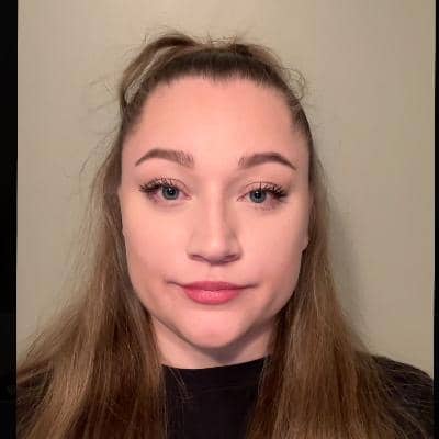 Sitter Profile Image: Olivia Z.
