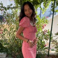 Sitter Profile Image: Isabella M.