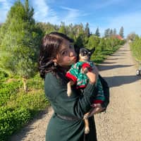 Sitter Profile Image: Eliana M.