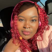 Sitter Profile Image: Malia R.