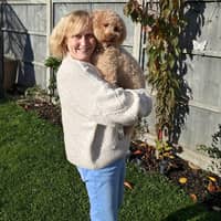 Sitter Profile Image: Julie R.