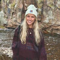 Sitter Profile Image: Isabelle M.