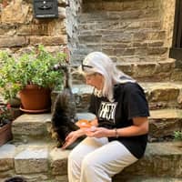 Sitter Profile Image: Debra S.