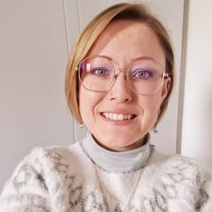 Sitter Profile Image: carine p.