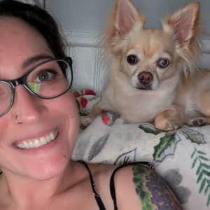 Sitter Profile Image: Julia C.