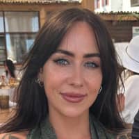 Sitter Profile Image: Faye W.