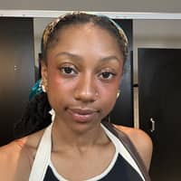 Sitter Profile Image: Kelly J.