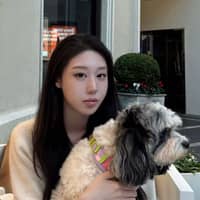 Sitter Profile Image: JingWen X.