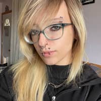 Sitter Profile Image: Victoria B.