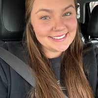 Sitter Profile Image: Abigail W.