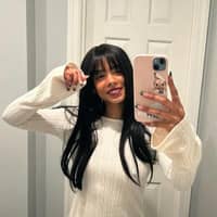 Sitter Profile Image: Phia G.