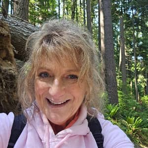 Sitter Profile Image: Debra L.