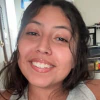 Sitter Profile Image: Roselyn H.