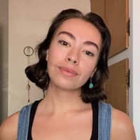 Sitter Profile Image: Roxanne M.