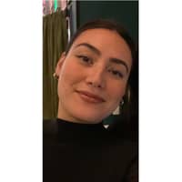 Sitter Profile Image: Helen Y.