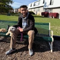 Sitter Profile Image: Ash K.