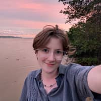 Sitter Profile Image: Lillia B.