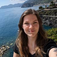 Sitter Profile Image: Christi S.