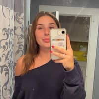 Sitter Profile Image: alexis T.