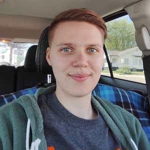 Sitter Profile Image: Evelyn Y.