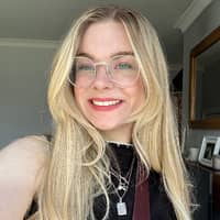 Sitter Profile Image: Heather L.