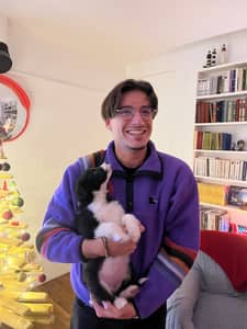 Sitter Profile Image: Simon N.