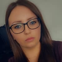 Sitter Profile Image: Laura C.