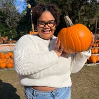 Sitter Profile Image: Victoria K.