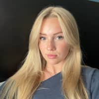 Sitter Profile Image: Corinne V.
