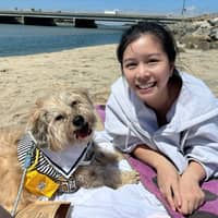 Sitter Profile Image: Yvonne C.