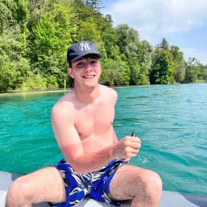 Sitter Profile Image: Francisco de Xabier A.