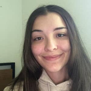 Sitter Profile Image: Christina W.