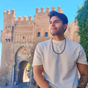 Sitter Profile Image: Santiago G.