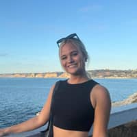 Sitter Profile Image: Olivia M.