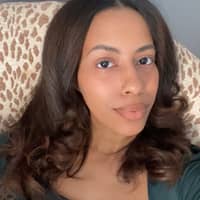 Sitter Profile Image: Ashley R.