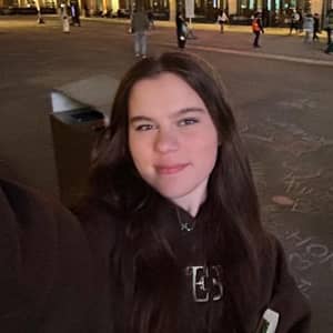 Sitter Profile Image: Emma S.