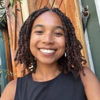 Sitter Profile Image: Hana D.