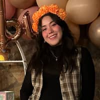 Sitter Profile Image: Maria R.