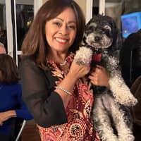 Sitter Profile Image: Zenia C.