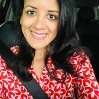 Sitter Profile Image: Thaís S.