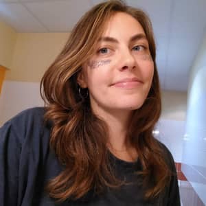 Sitter Profile Image: Isabella L.